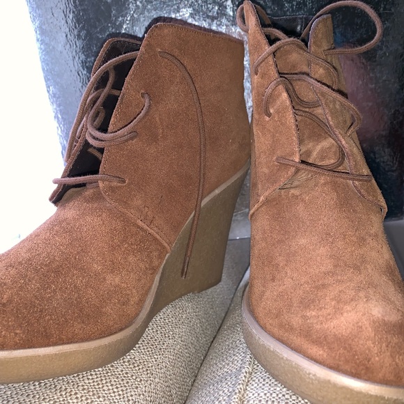 Kelsi Dagger - Picture 3 of 4